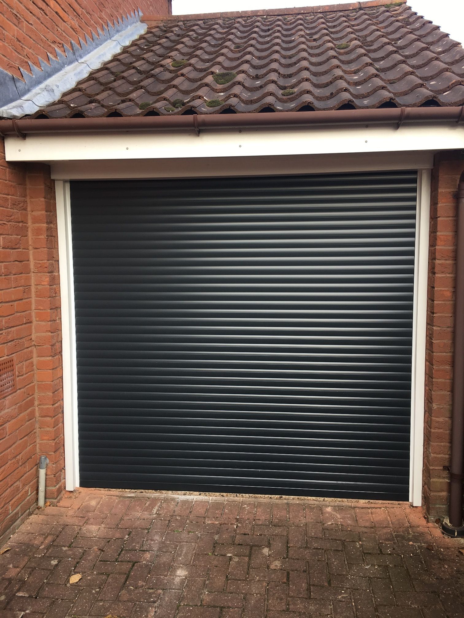 An anthracite garage door
